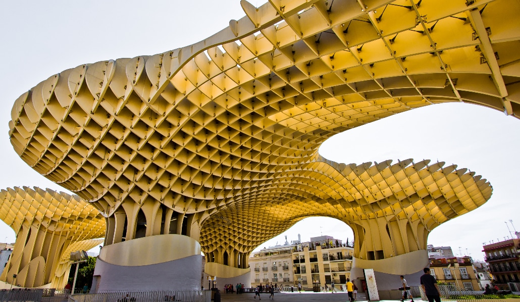 El mercado más antiguo de Sevilla en el monumento más moderno