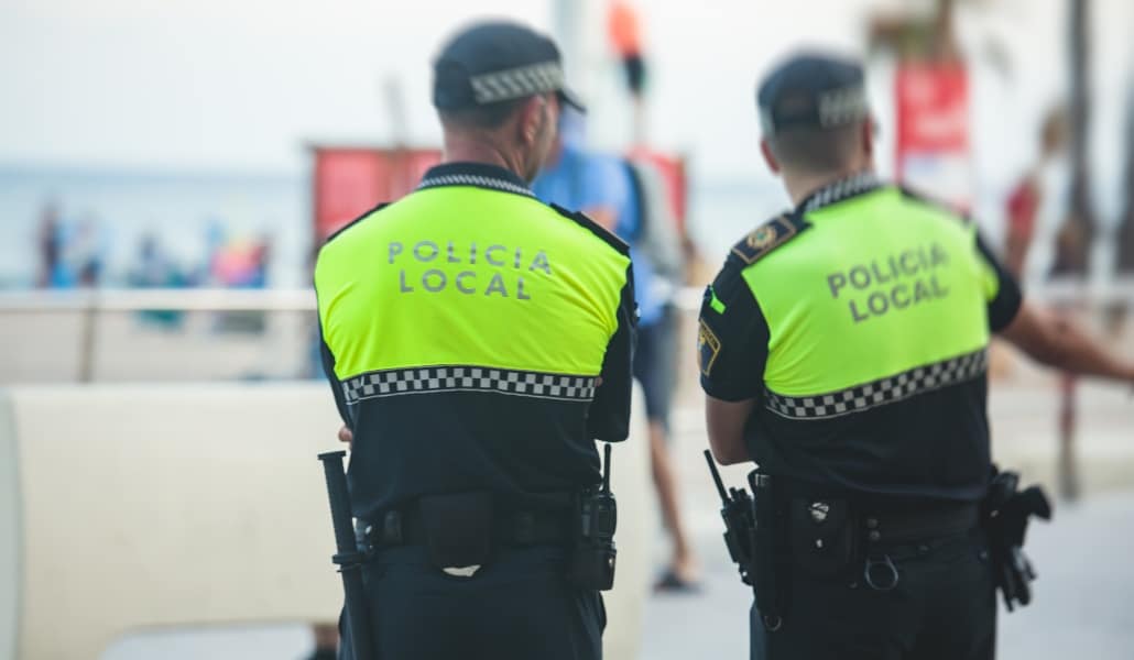 La policía de Sevilla felicitará a los niños por su cumpleaños durante el confinamiento