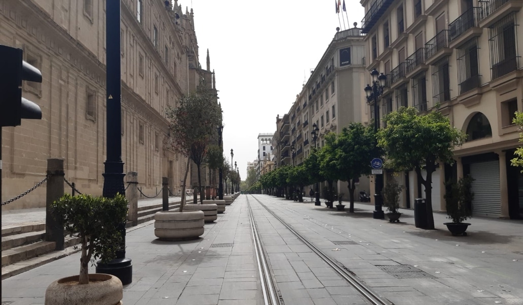 Las imágenes de la Sevilla desierta durante la cuarentena
