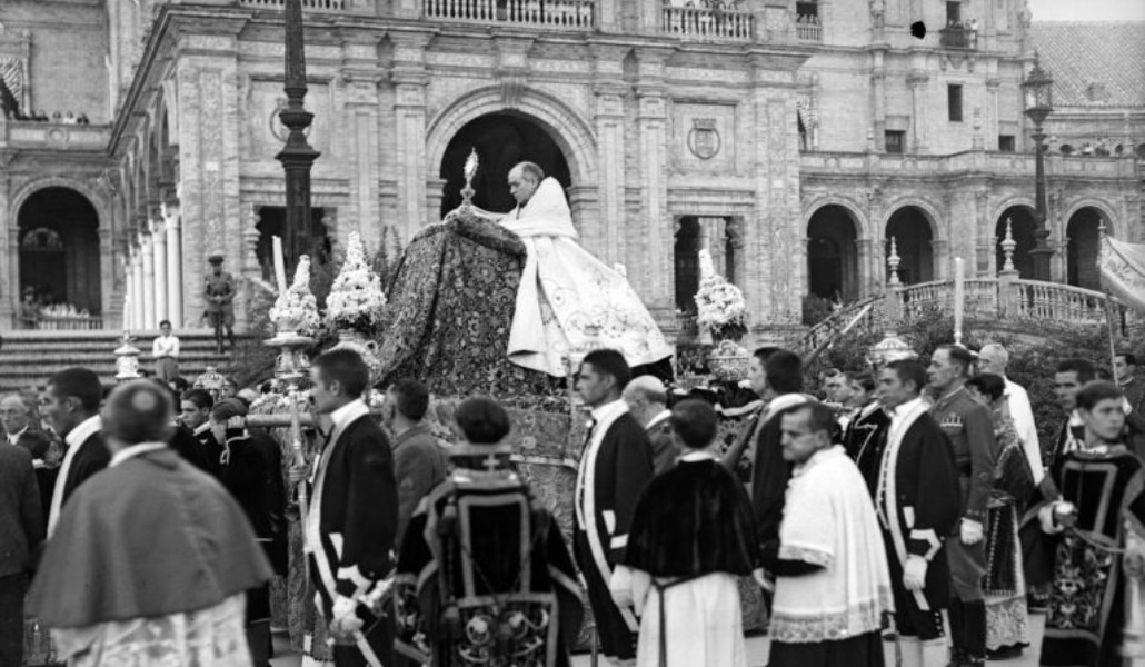 Una exposición virtual ofrece una selección de fotografías increíbles de la Sevilla del siglo XX