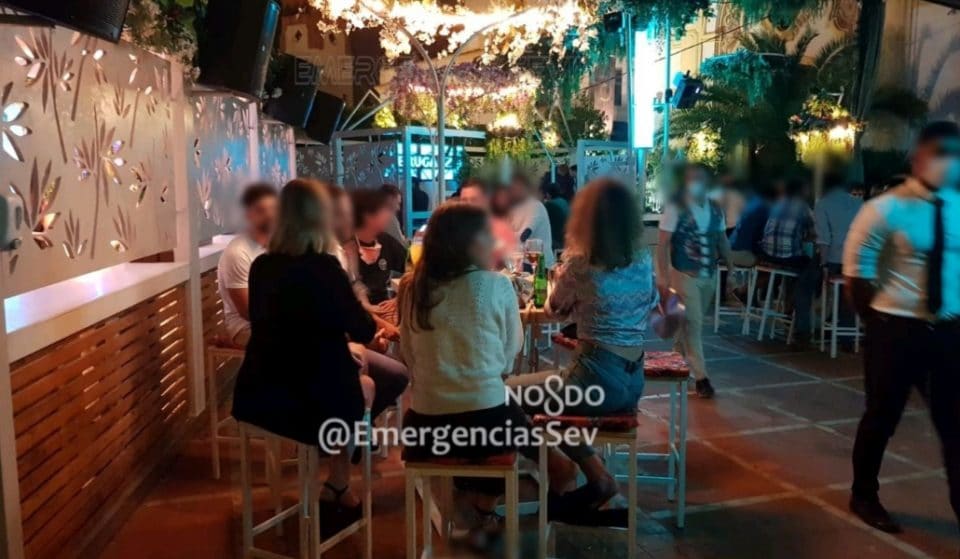 La Policía Local cierra la terraza de Casino por incumplir las normas de la fase 2