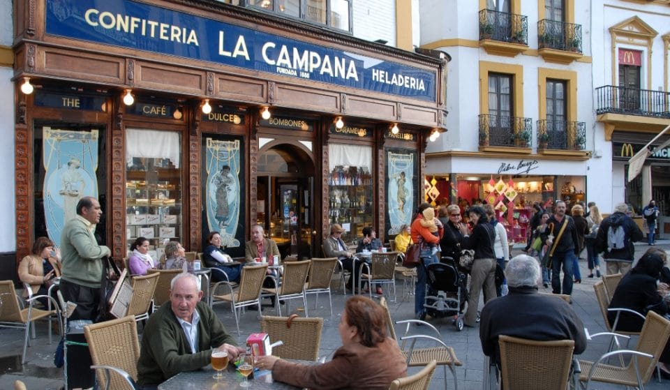 La Junta anuncia que las cafeterías podrán abrir de 18:00 a 20:00 horas sin vender alcohol