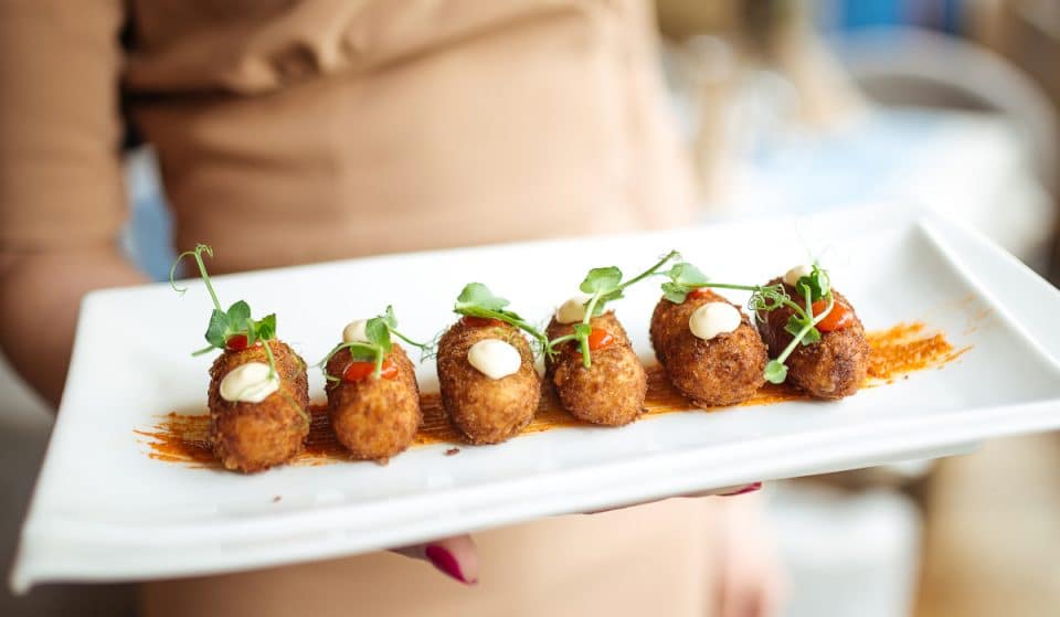 Les meilleures croquettes de Séville : 12 endroits où cette spécialité est servie de façon magistrale.