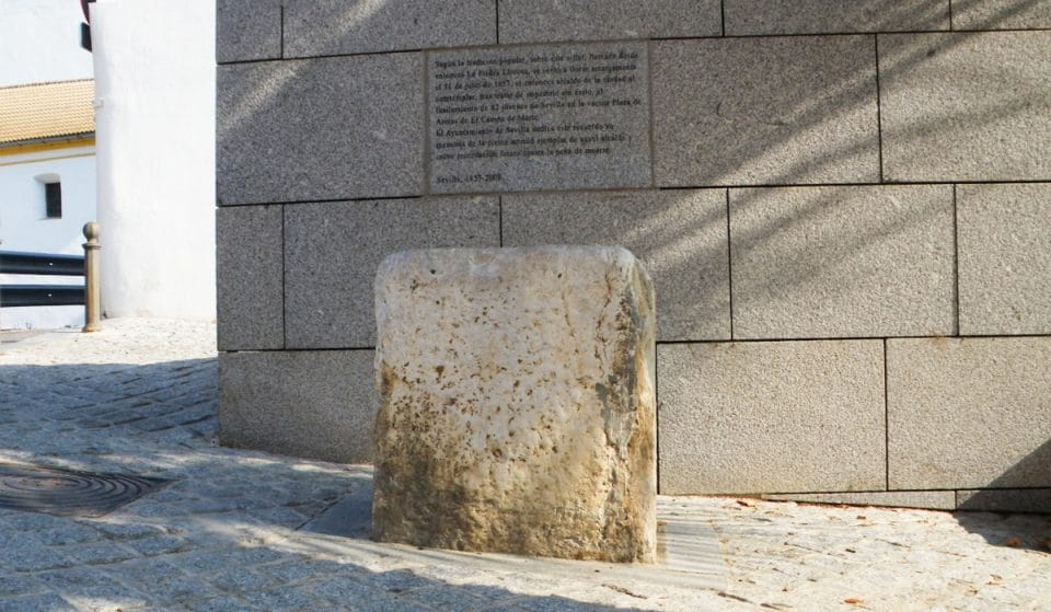 ¿Sabes por qué en Sevilla hay una piedra que llora?