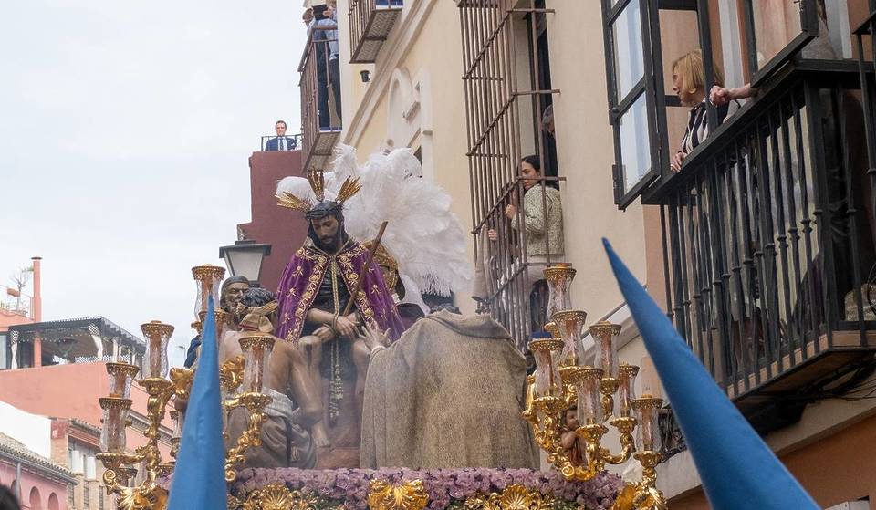 La única cofradía de Sevilla que cambia el himno de España por el de Andalucía al salir y otros secretos del Martes Santo que quizá no conocías