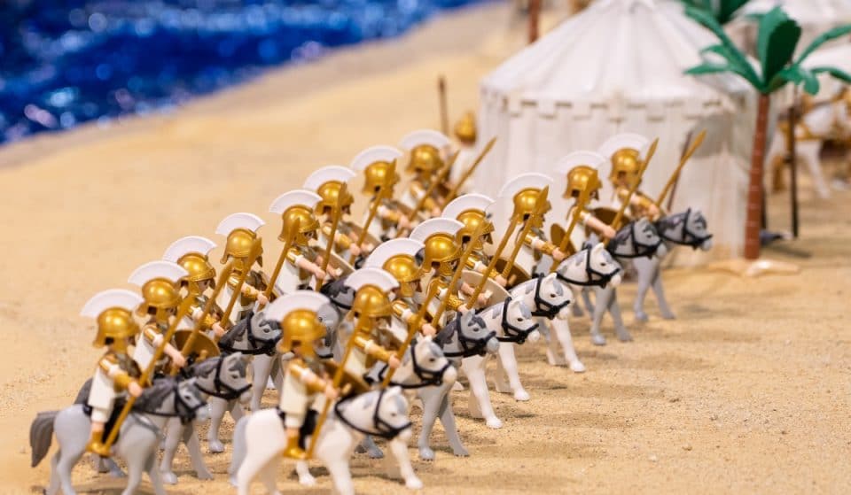 Aterriza en Sevilla una exposición de «clicks» de Playmobil especial Semana Santa