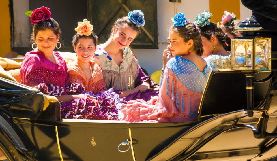 La Plaza Nueva acoge el primer mercadillo de moda flamenca de Sevilla