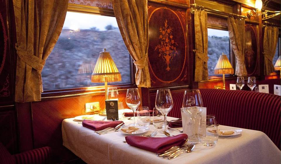 Al-Andalus, el lujoso tren de los años 20 que recorre Andalucía se pone en marcha
