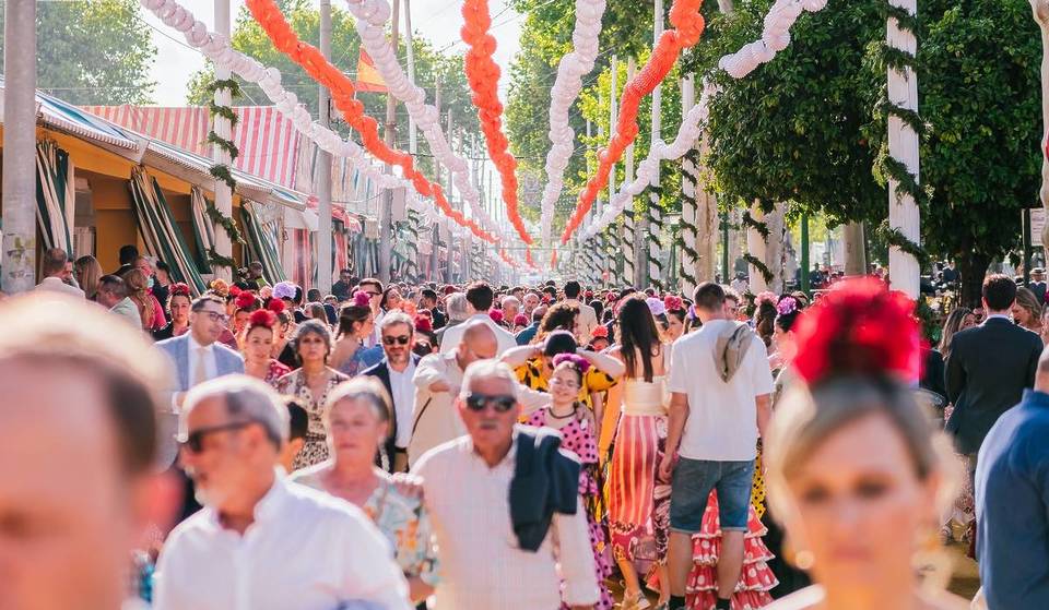 Guía completa de la Feria de Abril de Sevilla 2026: todo lo que necesitas saber sobre el ‘pescaíto’, transporte, precios y casetas gratuitas