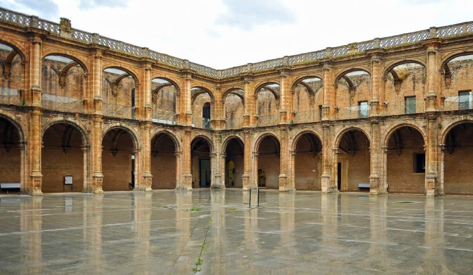 La rehabilitación del monumental claustro del Monasterio de San Jerónimo arranca este otoño