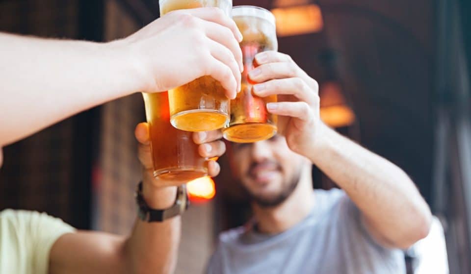 Este bar sevillano canjea tus décimos no premiados por una cerveza con tapa