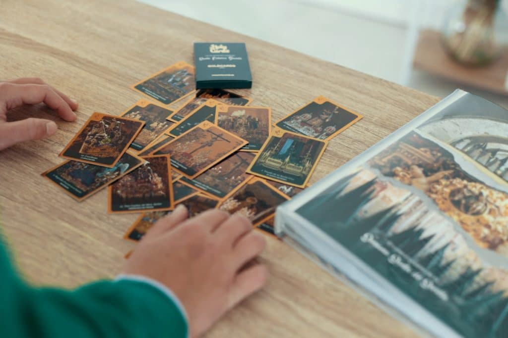 Holy cards Sevilla