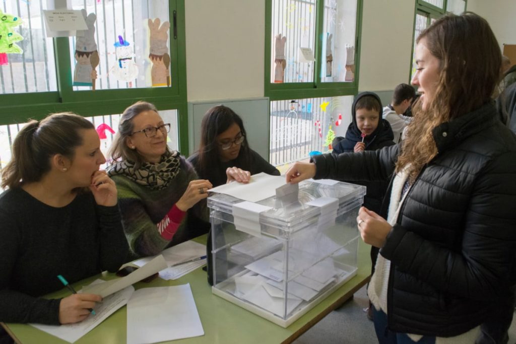 Cómo votar por correo en Sevilla para las elecciones autonómicas y municipales 2023