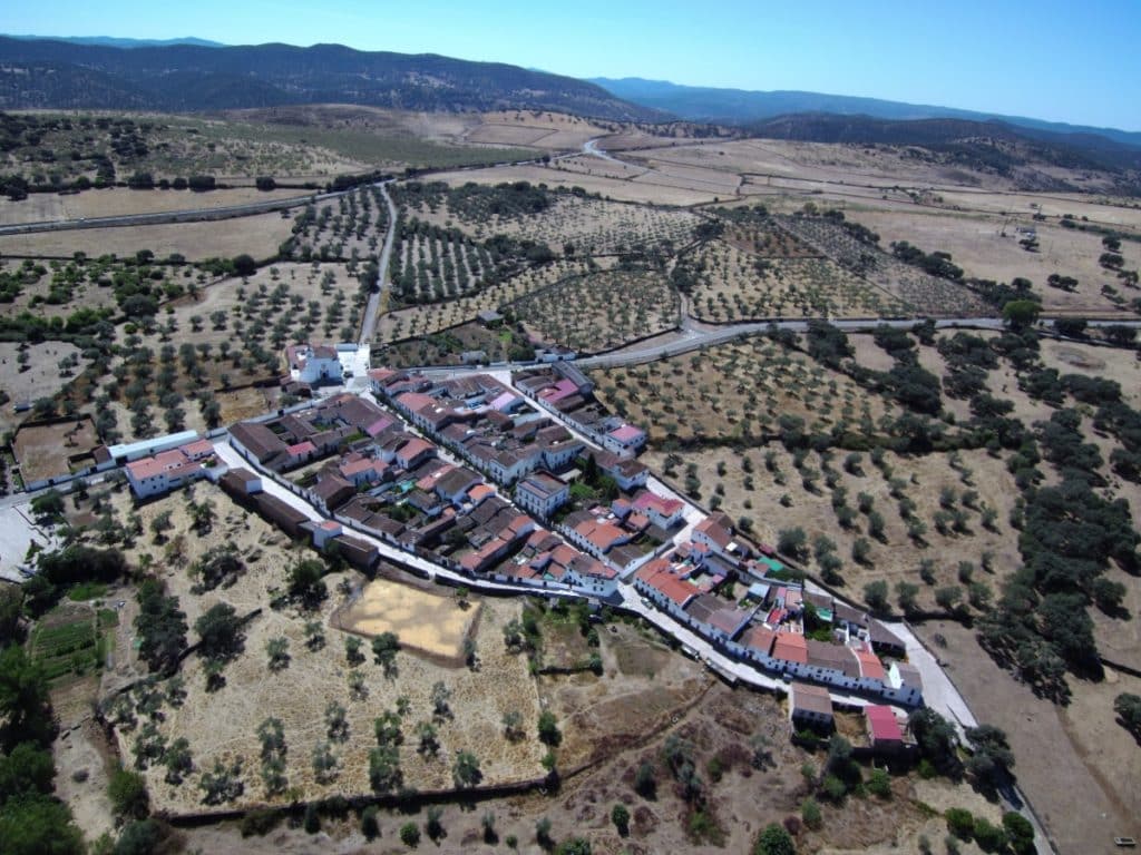 Cumbres de Enmedio segundo pueblo más pequeño de Andalucía