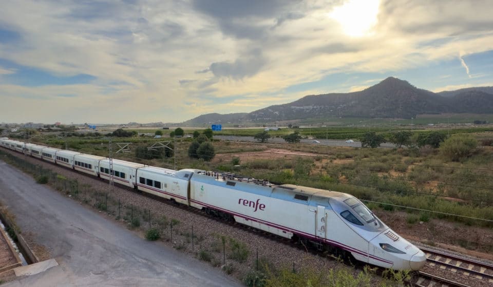 Billetes AVE entre Sevilla y Madrid a 19 euros: cómo y cuándo conseguirlos