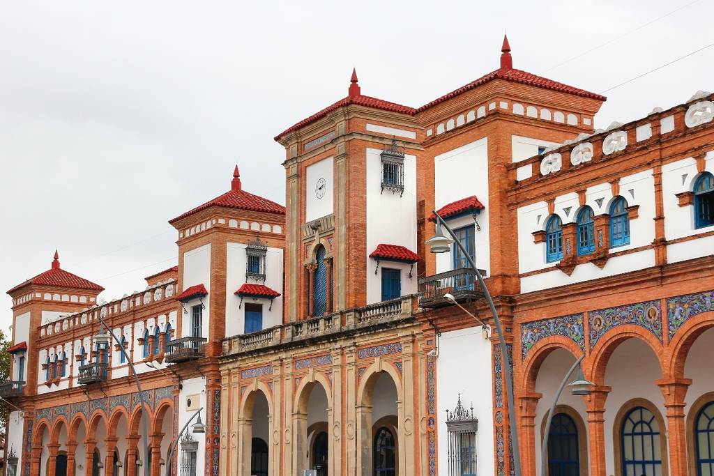 Estación de Jerez de la Frontera obras de Aníbal González
