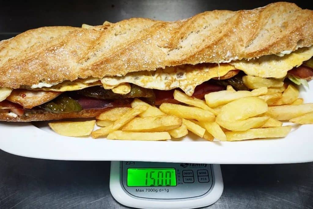 Reto serranito XXL cervería sevillana Almudaina