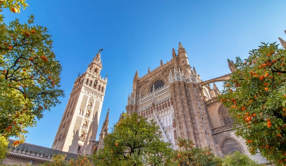 Las monedas de 2 euros que reproducirán la Catedral de Sevilla, el Alcázar y el Archivo de Indias