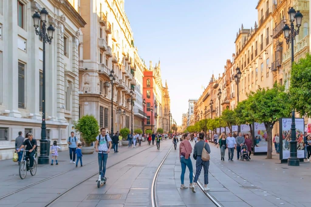 Avenida de la Constitución Sevilla calles más transitadas planes fin de semana España