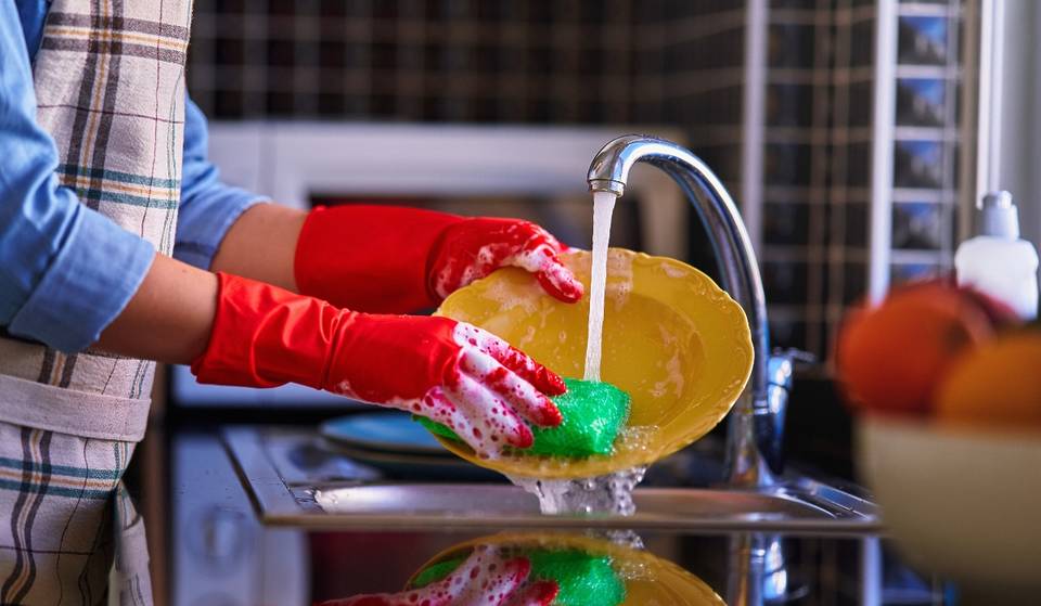 La presión del agua en Sevilla disminuirá por las noches debido a la sequía