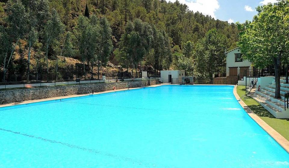 One of Europe’s largest swimming pools is in Andalusia, and tomorrow its big festival kicks off with summer movies from the water for €3