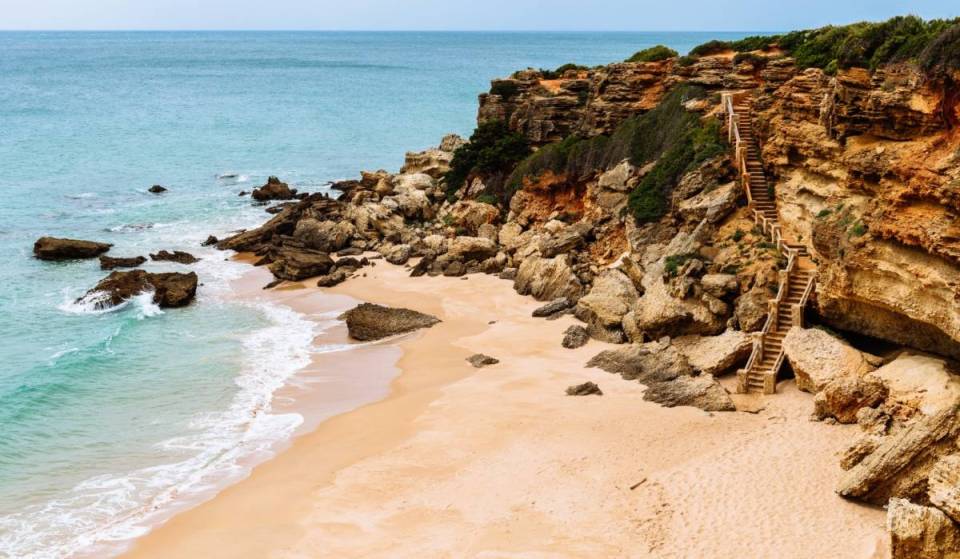 Say goodbye to the Balearic Islands and the Cyclades: the 10 coves in Andalusia with turquoise waters, free from crowds, that you must visit this summer