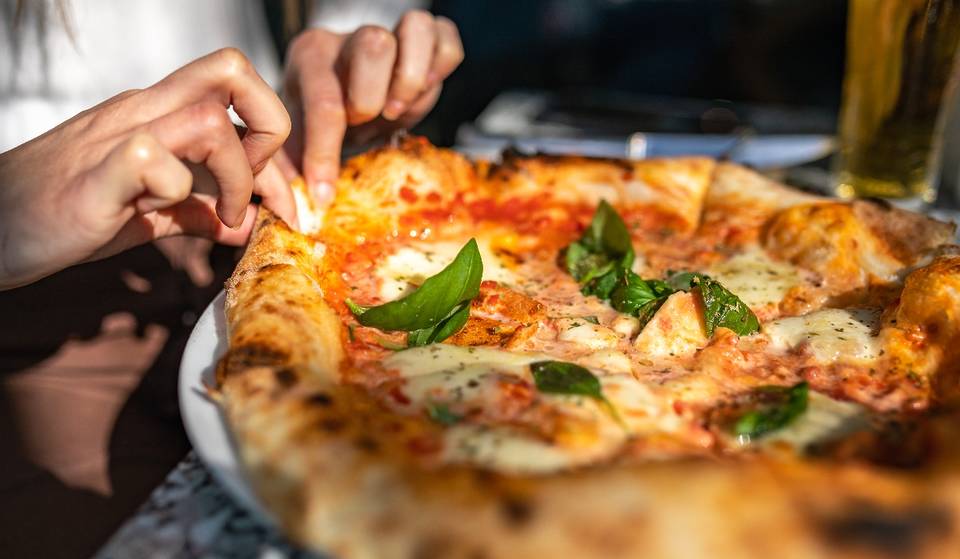 The four pizzas of Seville that are presented to the II Championship of Pizzas of Spain