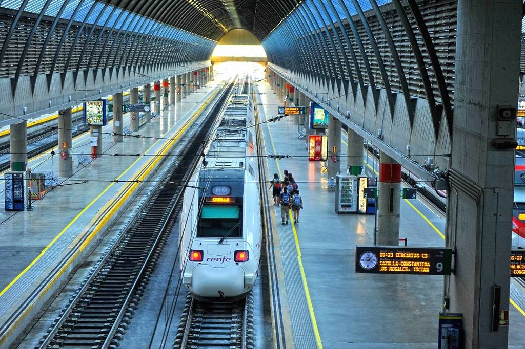 Andalusia transport season tickets and discounts return