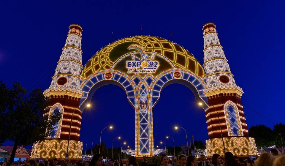 De la Plaza de España al Pabellón de Chile: un recorrido visual por las últimas 15 portadas de la Feria de Abril