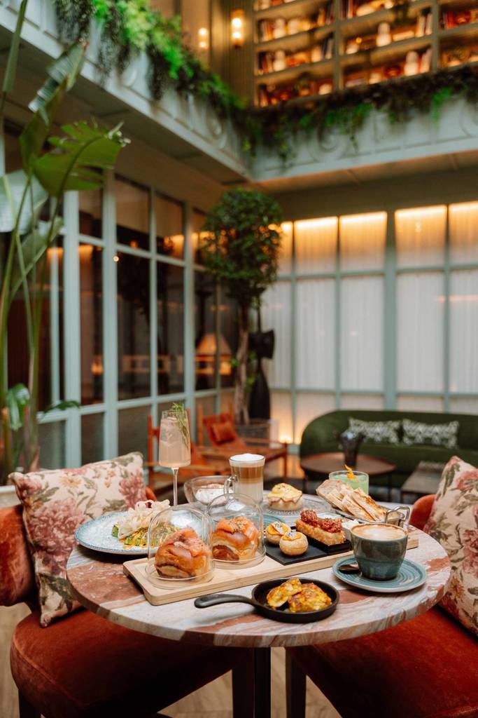WEEKEND BRUNCH