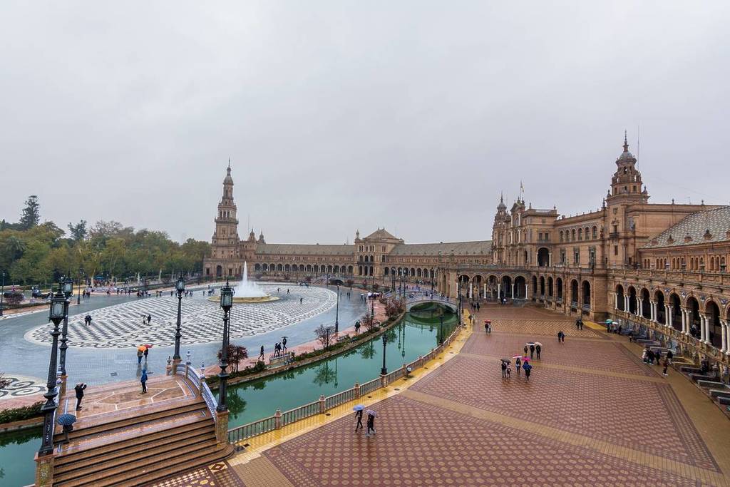 When will it stop raining in Seville?