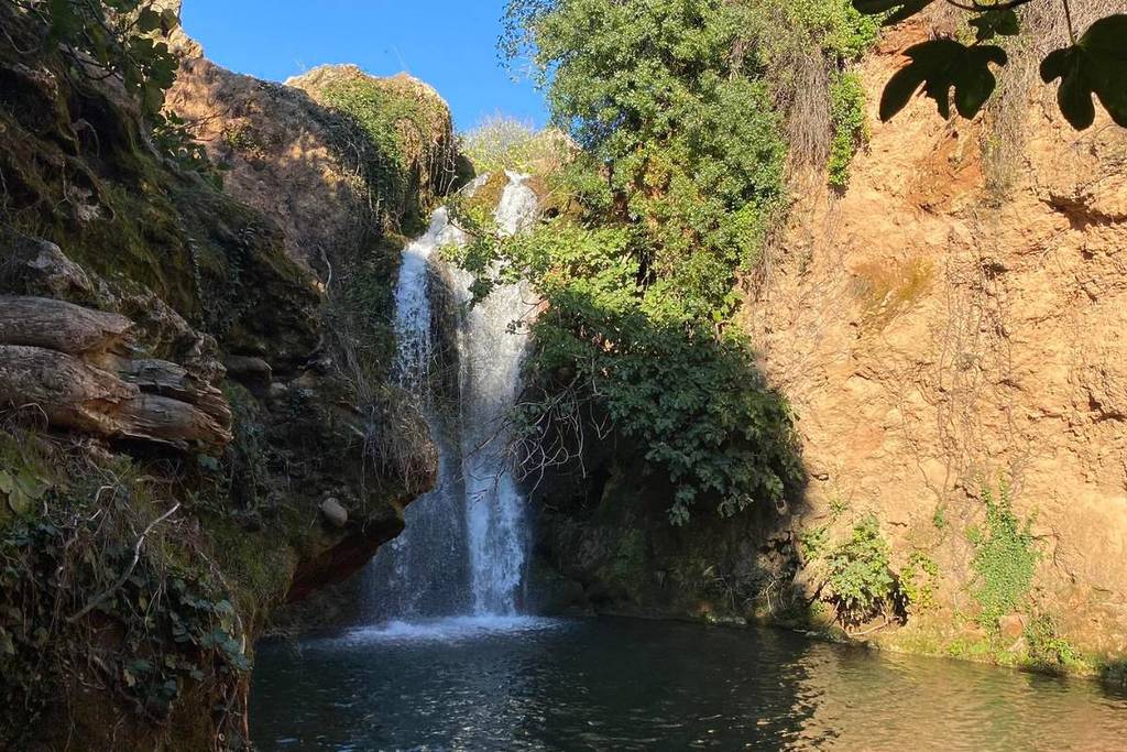Fotografía: nacimiento y cascadas del Huéznar. Crédito editorial: Mil y una rutas.
