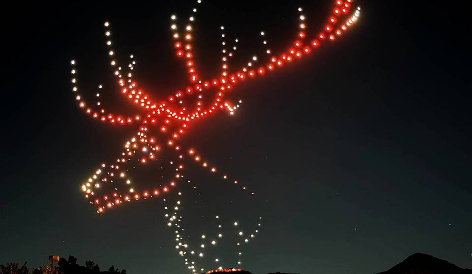 Last tickets for the drone show that will light up the sky of Seville this Friday