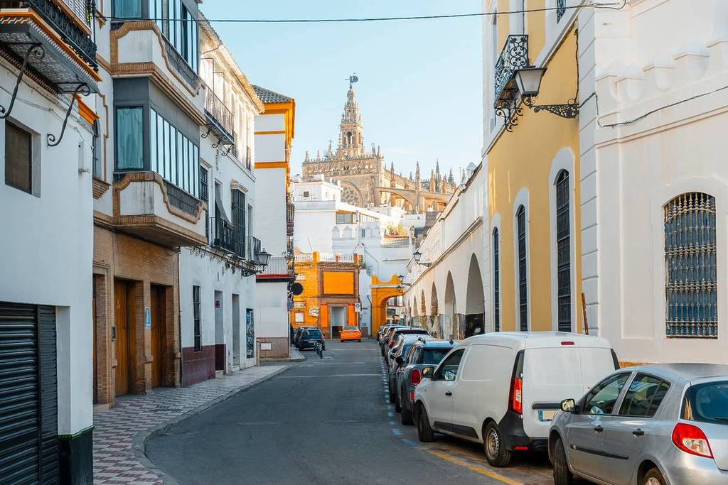 PARKINGS PARKINGS GRATUITS SEVILLA 2025
