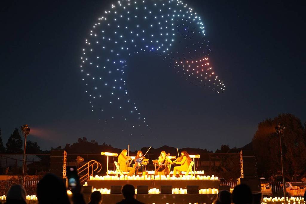 Las claves del espectáculo DroneArt Show, donde drones y música clásica llenarán de luz el cielo de Sevilla