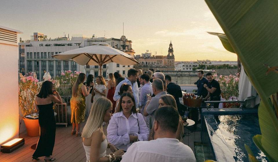 1912: un escondite urbano con coctelería y vistas a Sevilla que promete este verano