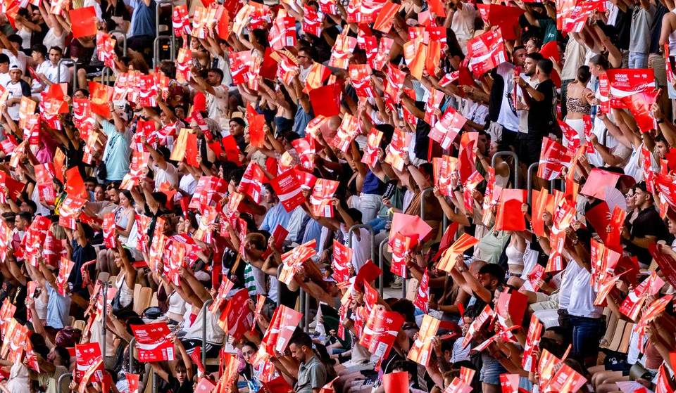 Coca-Cola sorprende en La Velada del Año V con un mosaico enorme