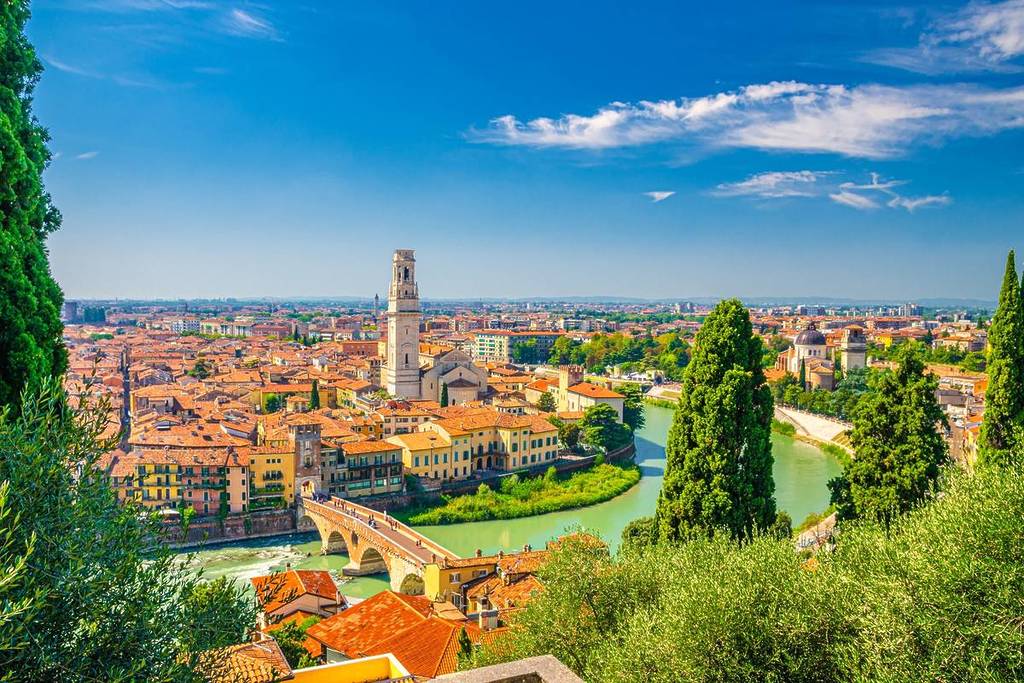 Vuelos Verona Sevilla desde 37 €