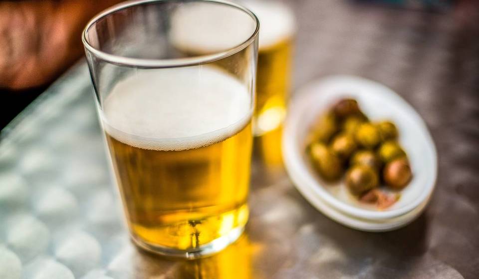 Le bar où l&rsquo;on sert la meilleure bière de Séville sert également de délicieux chicharrones (couennes de porc).