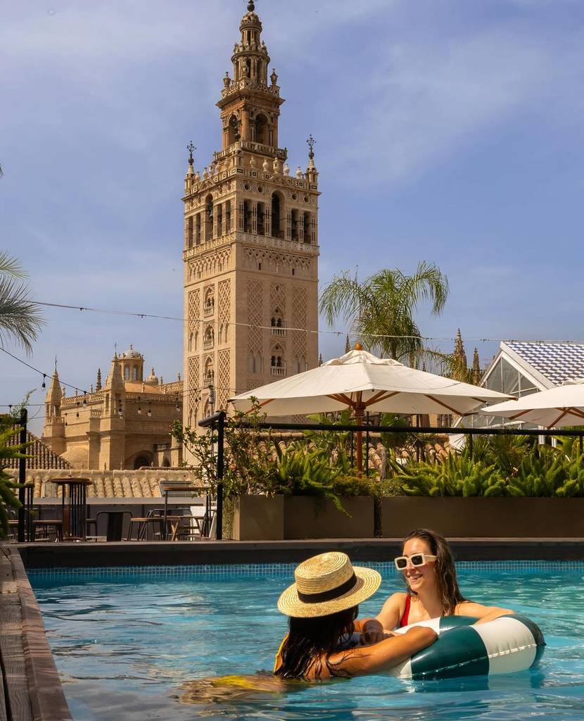 Piscinas hoteles en Sevilla 2