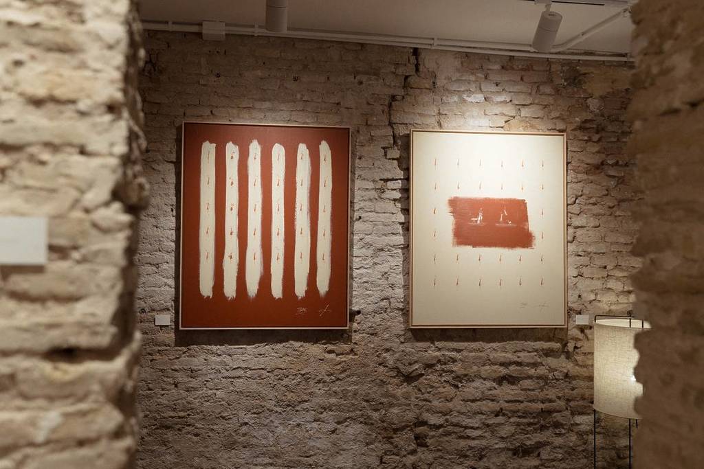 Traces of life Carlos Almandoz