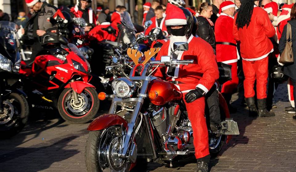 A great parade with dozens of Santa Claus on motorcycles touring Seville: when it is celebrated and what is your route