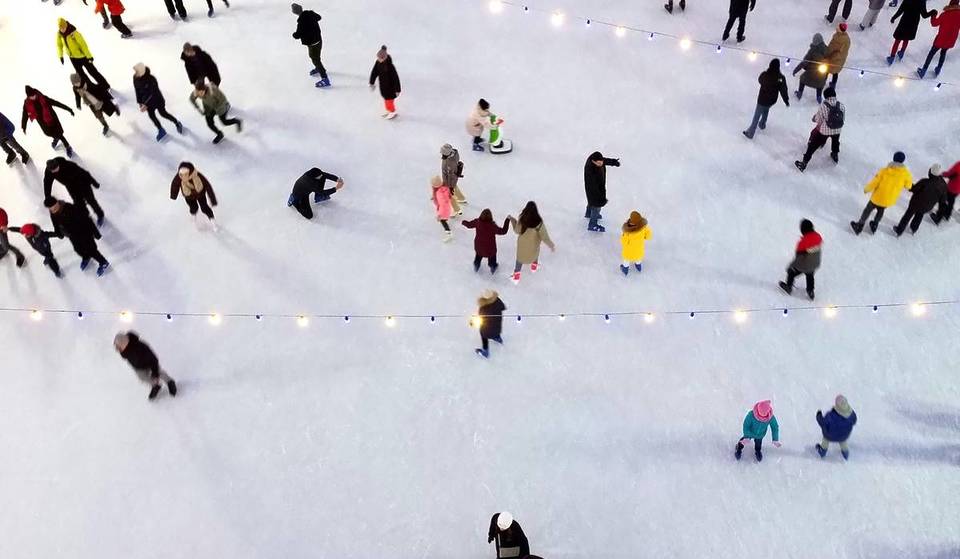 Una gran pista de hielo en el Prado de San Sebastián: ¿cuánto cuesta patinar este año?
