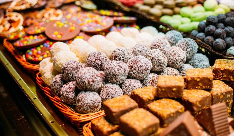 La foire gastronomique « Sabores de Navidad » se tient pendant 2 jours seulement à Séville avec le Père Noël et les zambombas de flamenco et l&rsquo;accès est gratuit.