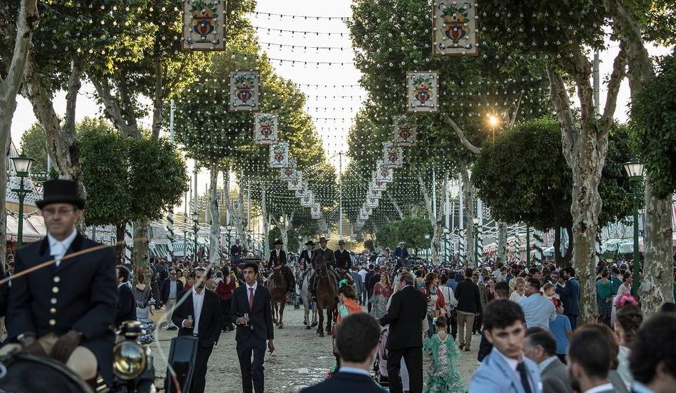La Feria de Séville à Madrid ? Dates, prix et polémique autour des casetas à 50 000 €.