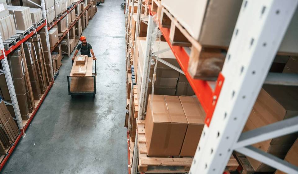 Le plus grand bazar asiatique de Séville va s&rsquo;installer dans le bâtiment emblématique de « La Bola » : 25 000 mètres carrés et des prix d&rsquo;usine.