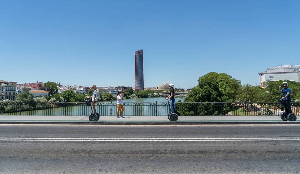 Fines of up to €500 and mandatory helmets: Seville tightens its regulations on electric scooters starting today