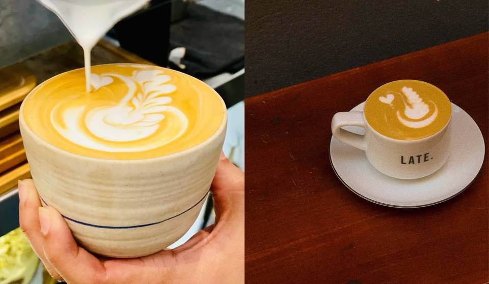 These are the only two cafés in Seville chosen among the best in Spain: specialty coffee and charming spaces in the heart of the city.