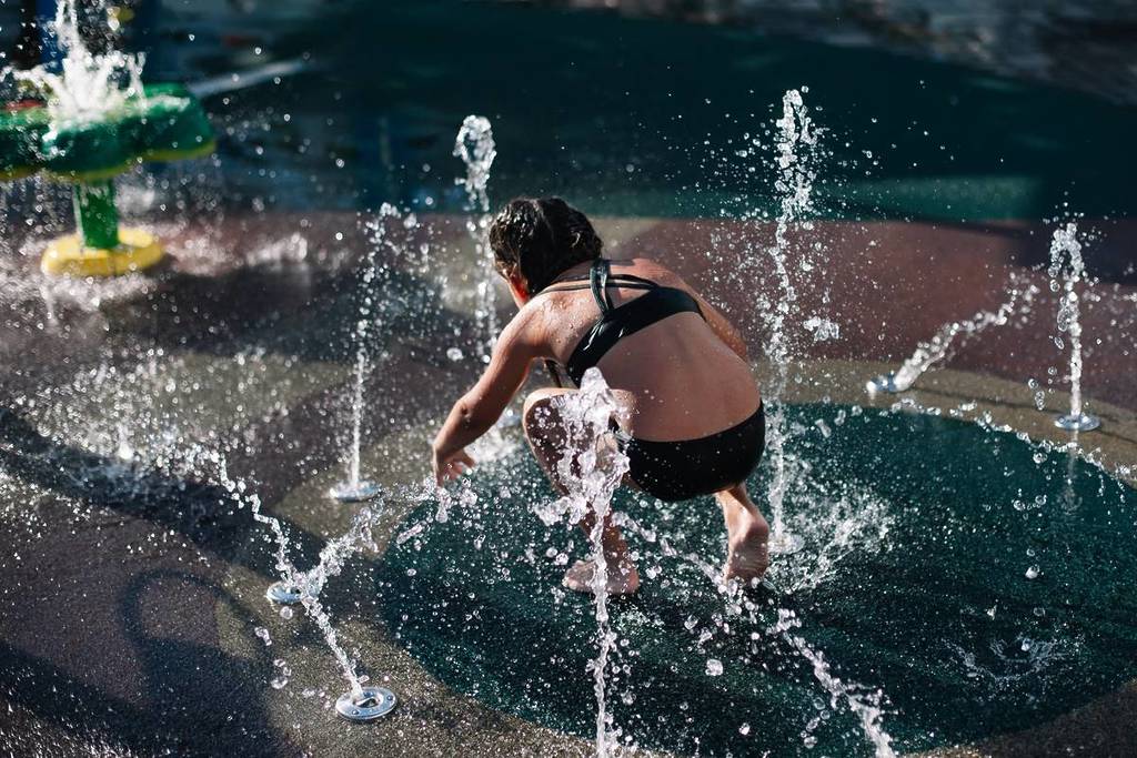Free water park in Seville: water jets, hours