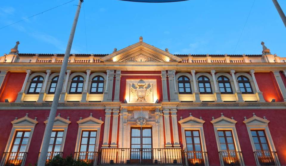 Free concerts in this historic courtyard starting July 2: the series that fills Seville with urban music, comedy, and tributes to Silvio and Michael Jackson